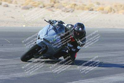 media/Jan-10-2025-CVMA Friday Practice (Fri) [[489e0da257]]/Group 4 and Trackday/Session 2 (Turn 4 Inside)/